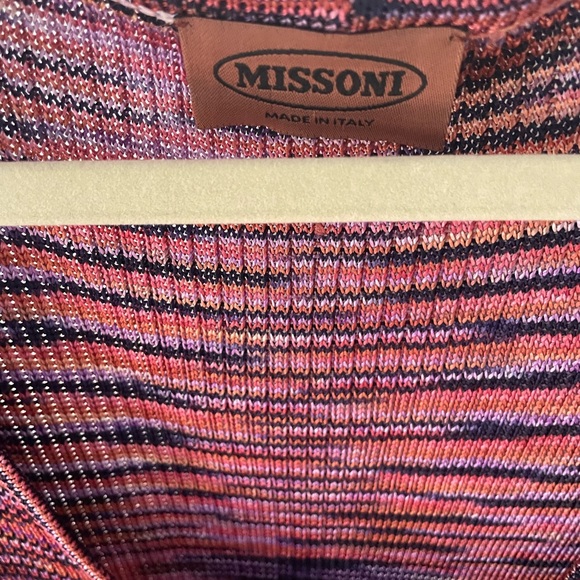 Gorgeous Missoni scoop neck top - Picture 2 of 3